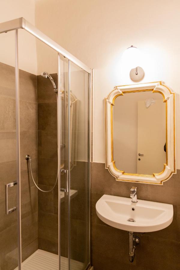 Cute And Charming Suite Firenze Bagian luar foto